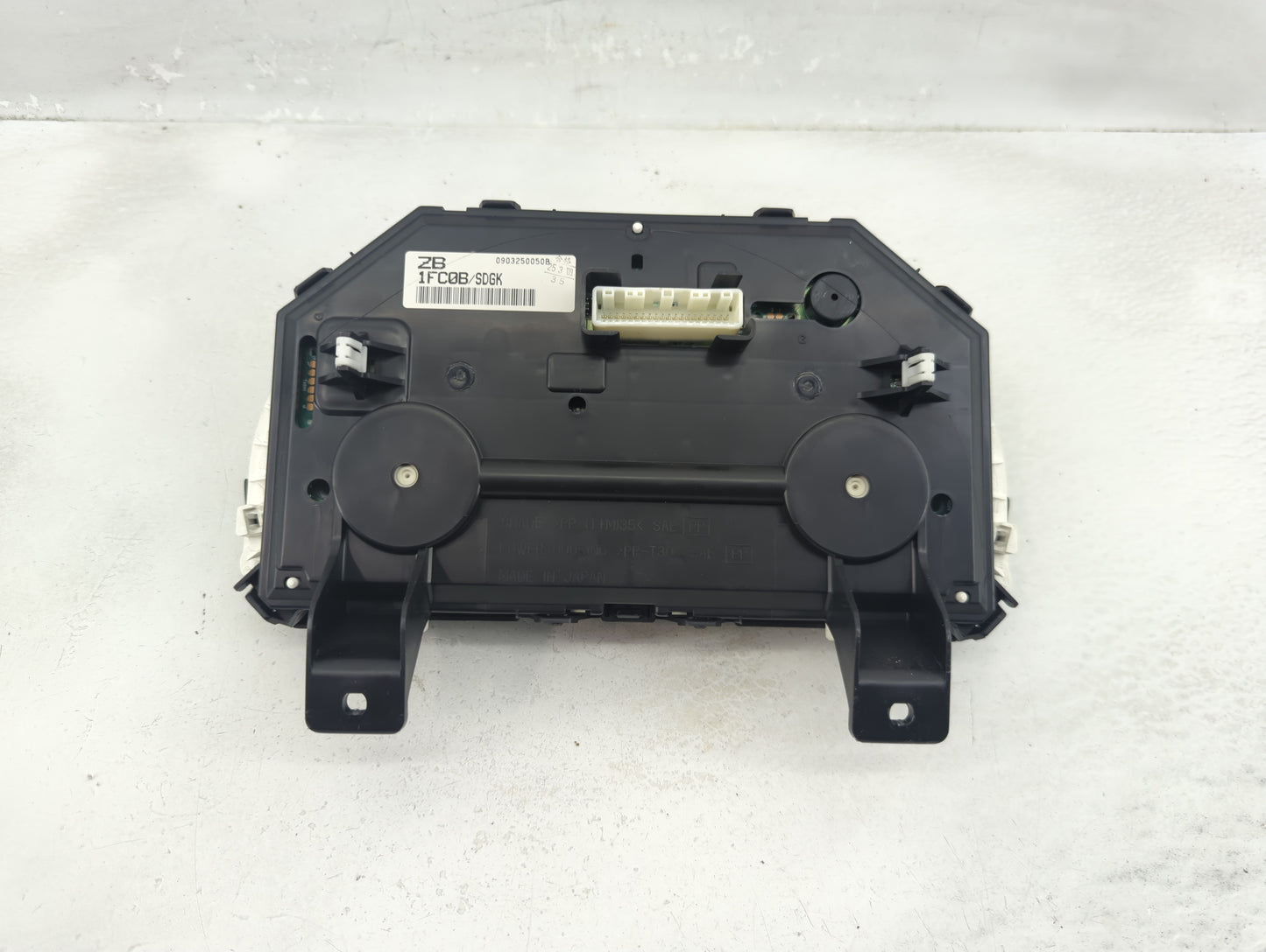 2009 Nissan Cube Instrument Cluster Speedometer Gauges Fits OEM Used Auto Parts - Oemusedautoparts1.com
