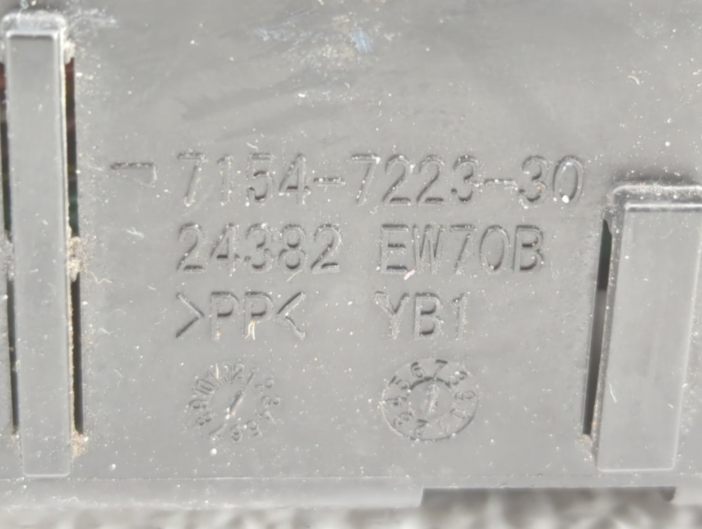 2009-2014 Nissan Cube Fusebox Fuse Box Panel Relay Module P/N:7154-7223-30 7154-7223-30 Fits Fits 2009 2010 2011 2012 2013 2