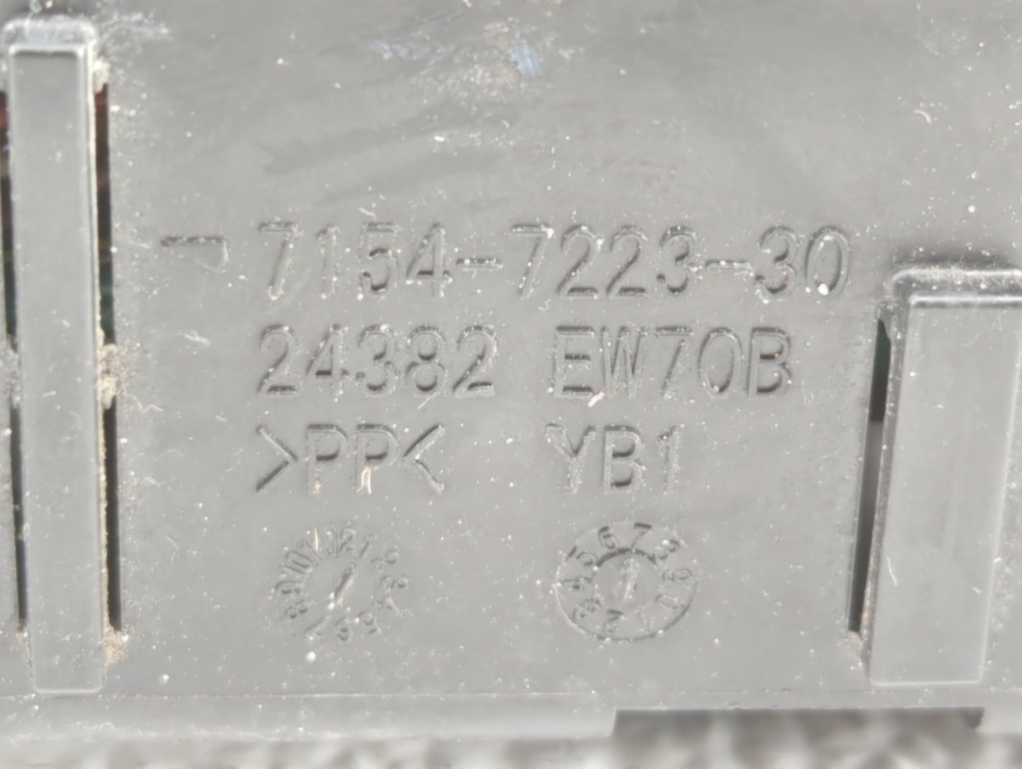 2009-2014 Nissan Cube Fusebox Fuse Box Panel Relay Module P/N:7154-7223-30 7154-7223-30 Fits Fits 2009 2010 2011 2012 2013 2