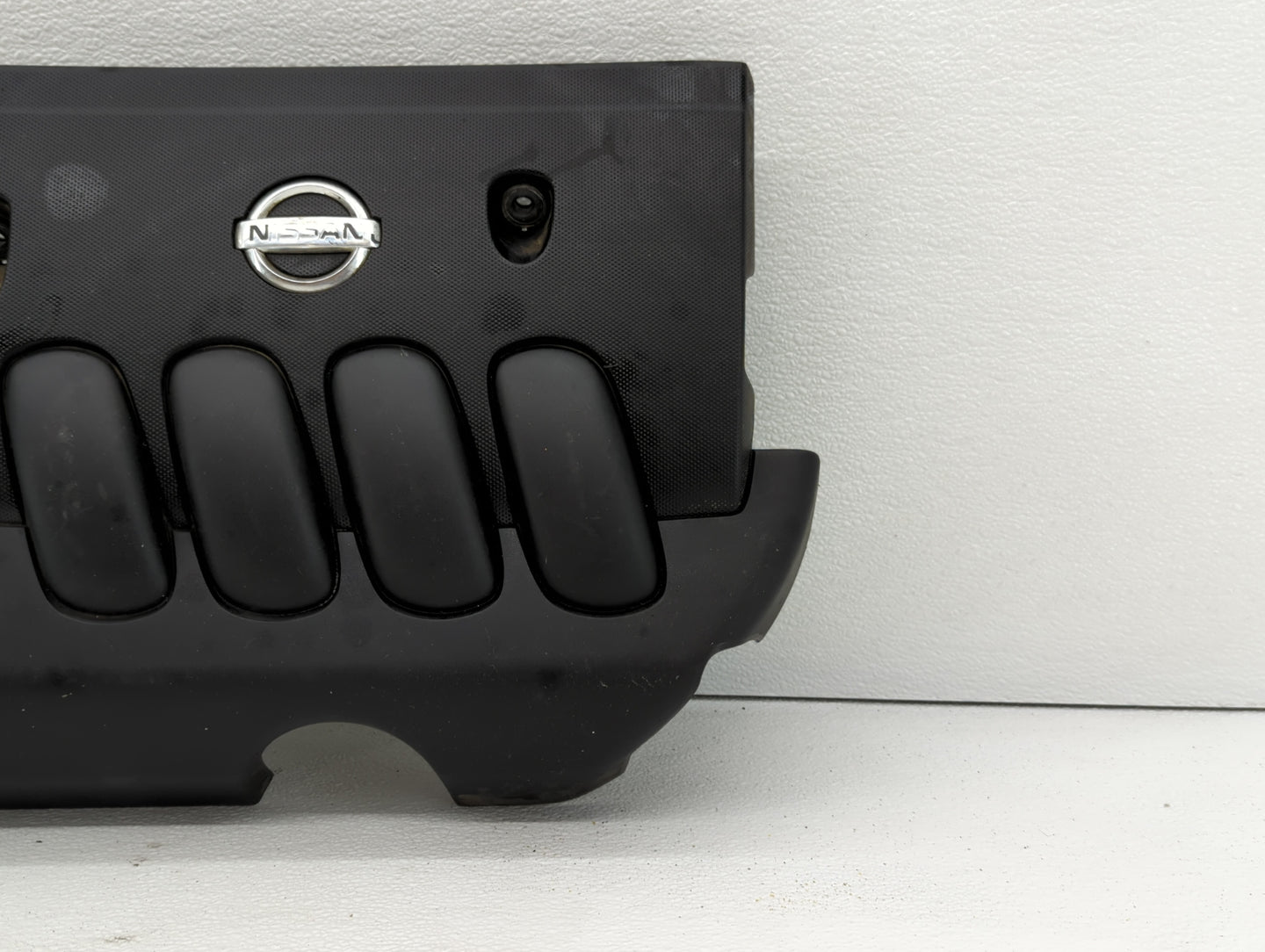 2009 Nissan Cube Engine Cover - Oemusedautoparts1.com
