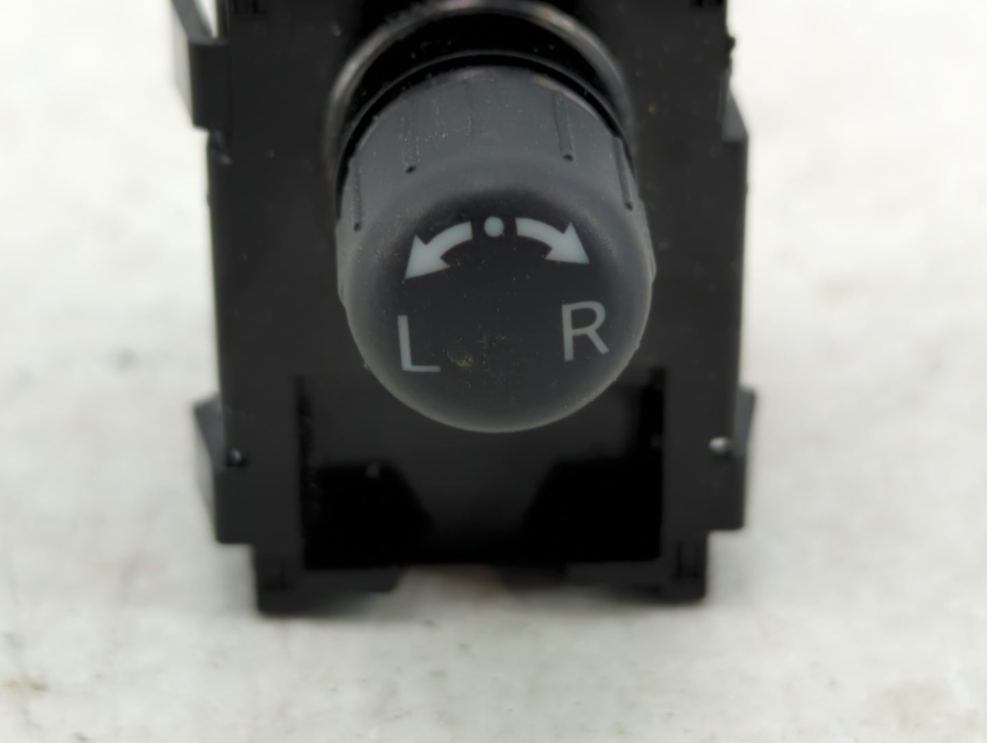 2007-2021 Nissan Frontier Master Power Window Switch Replacement Driver Side Left Fits OEM Used Auto Parts - Oemusedautopart