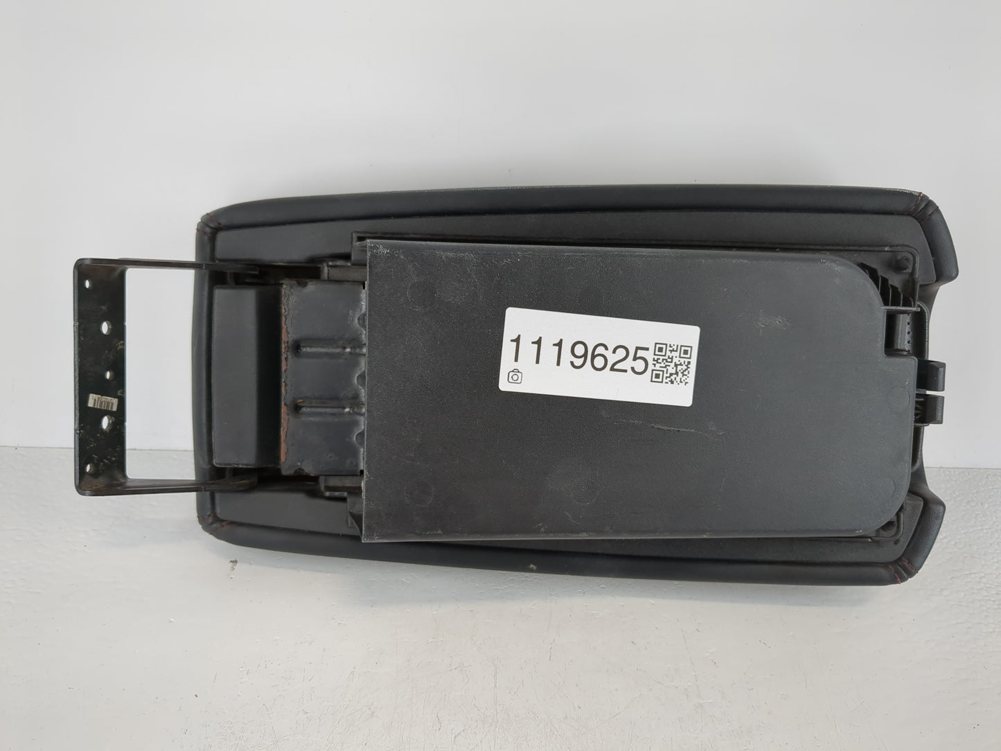 2009-2010 Nissan Maxima Center Console Armrest Cover Lid Fits Fits 2009 2010 OEM Used Auto Parts - Oemusedautoparts1.com