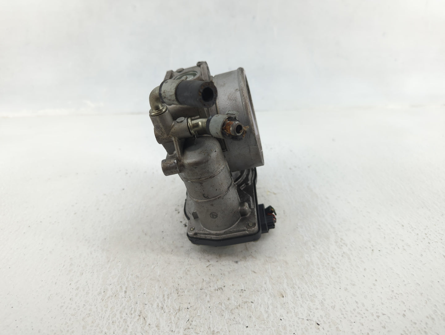 2009-2014 Nissan Maxima Throttle Body P/N:RME75-12 Fits Fits 2009 2010 2011 2012 2013 2014 OEM Used Auto Parts - Oemusedauto