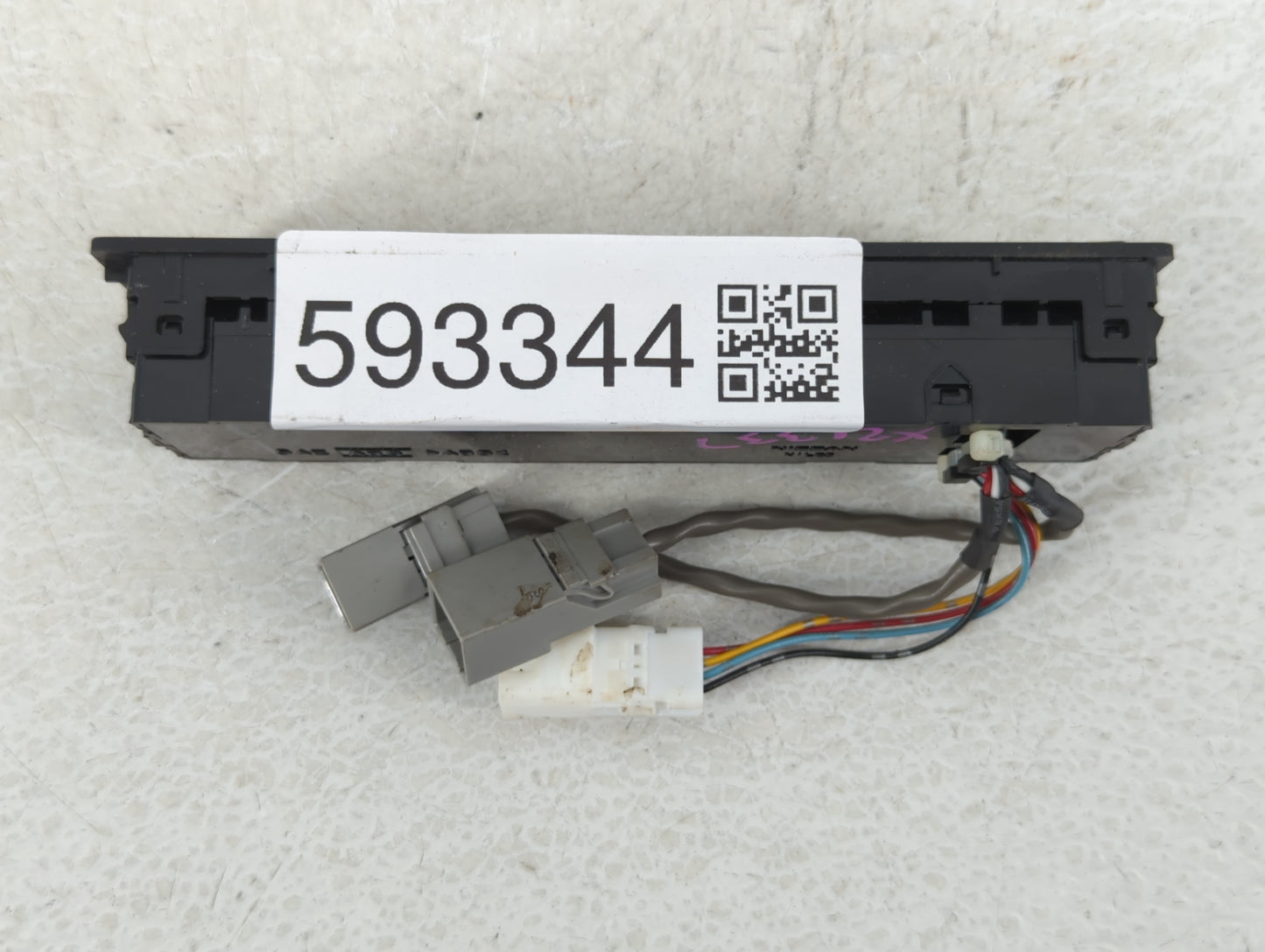 2009-2010 Nissan Maxima Radio AM FM Cd Player Receiver Replacement Fits Fits 2009 2010 OEM Used Auto Parts - Oemusedautopart