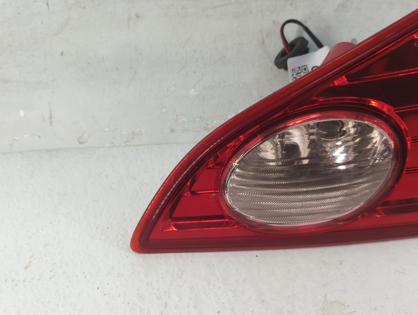 2009-2010 Nissan Murano Tail Light Assembly Driver Left OEM P/N:E423266 Fits Fits 2009 2010 OEM Used Auto Parts - Oemusedaut