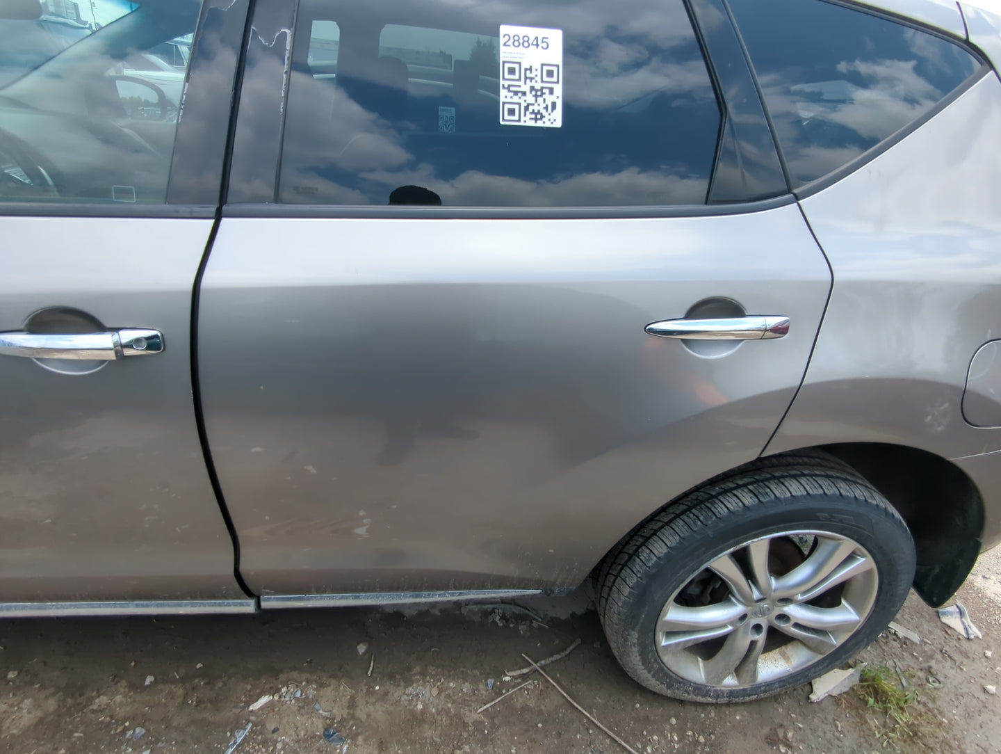 2009 Nissan Murano Driver Rear Door Oem - Oemusedautoparts1.com