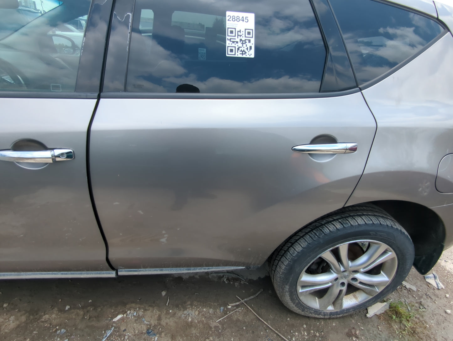 2009 Nissan Murano Driver Rear Door Oem - Oemusedautoparts1.com