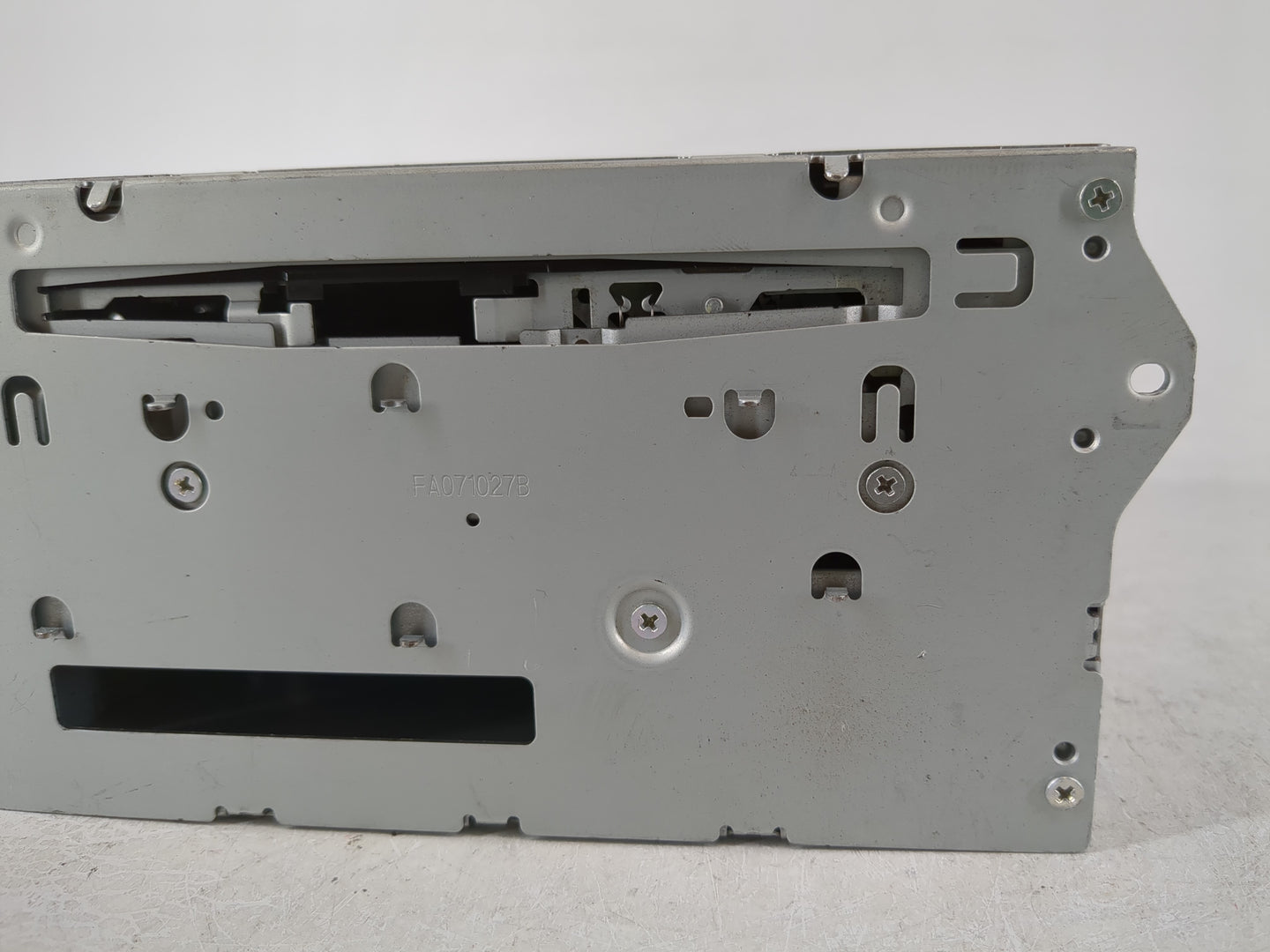 2009-2010 Nissan Murano Radio AM FM Cd Player Receiver Replacement P/N:25915 1AA0A Fits Fits 2009 2010 OEM Used Auto Parts -