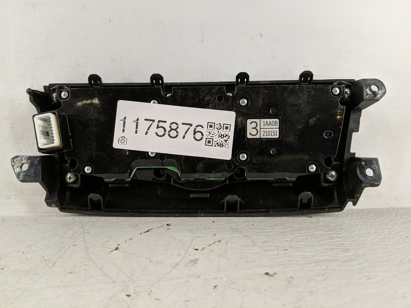 2009-2010 Nissan Murano Radio AM FM Cd Player Receiver Replacement P/N:1AA0B 210151 Fits Fits 2009 2010 OEM Used Auto Parts 
