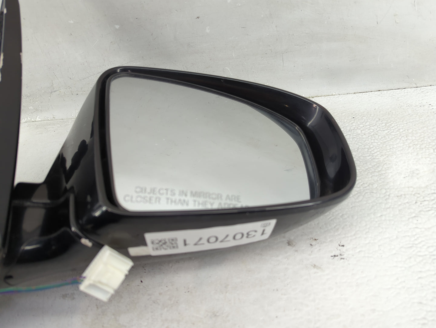 2009-2014 Nissan Murano Passenger Side View Mirror - Right Door Mirror OEM Used - Oemusedautoparts1.com