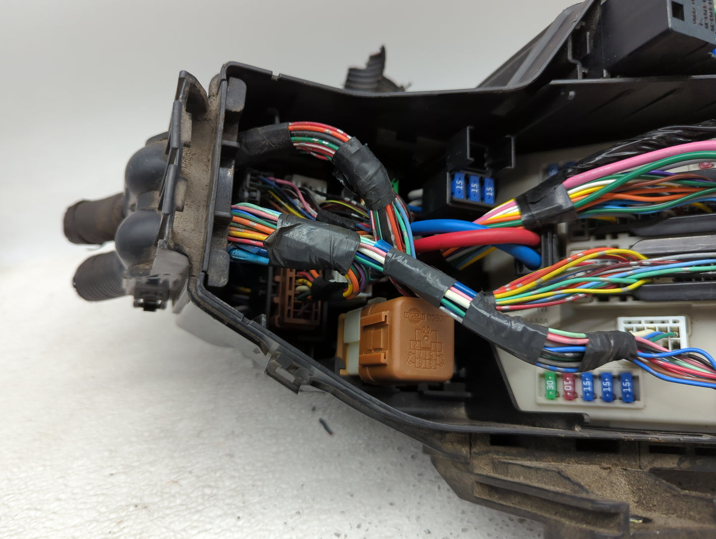 2009-2010 Nissan Murano Fusebox Fuse Box Panel Relay Module P/N:284B71AA0A Fits Fits 2009 2010 OEM Used Auto Parts - Oemused