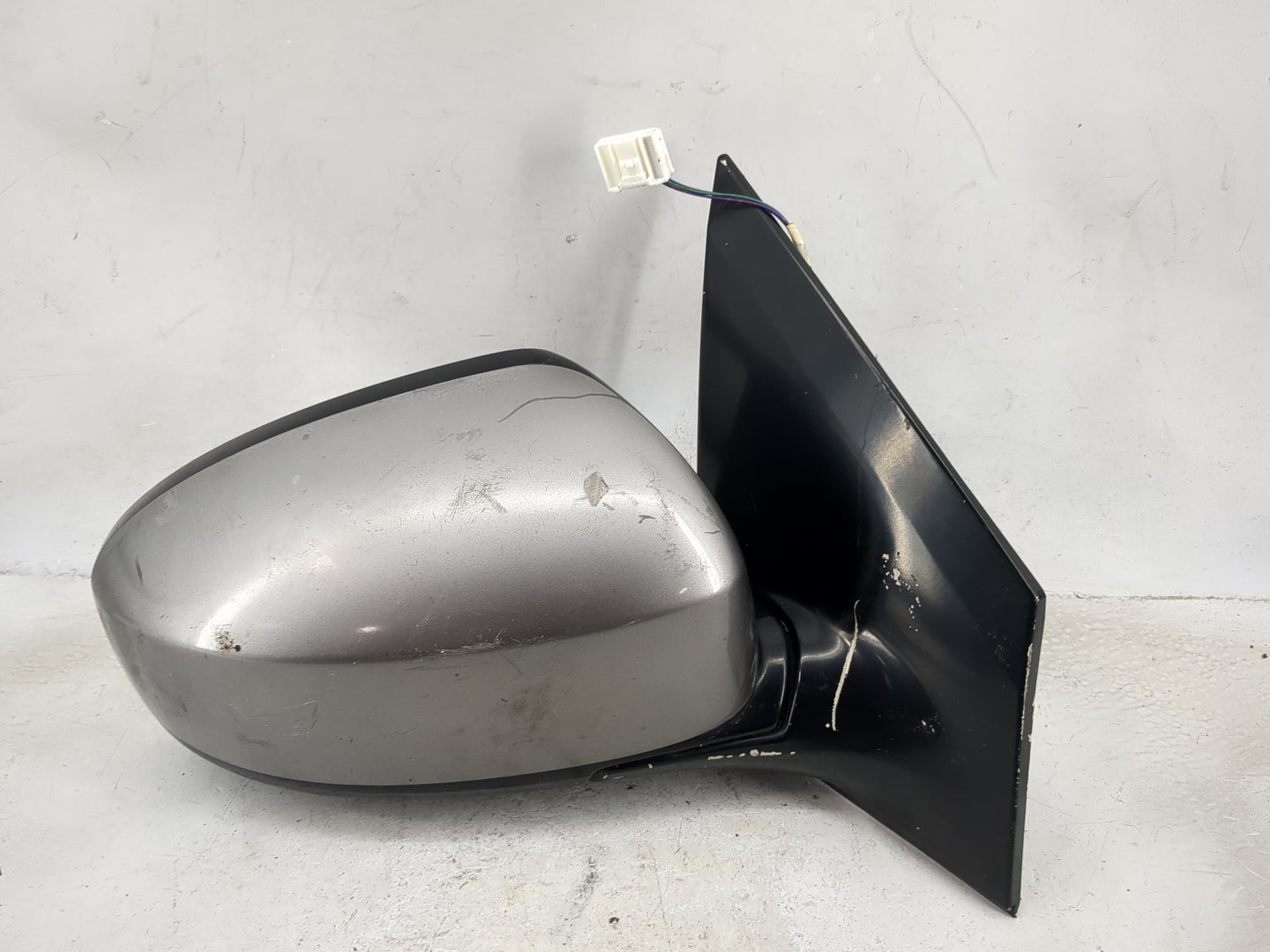 2009-2014 Nissan Murano Passenger Side View Mirror - Right Door Mirror OEM Used - Oemusedautoparts1.com