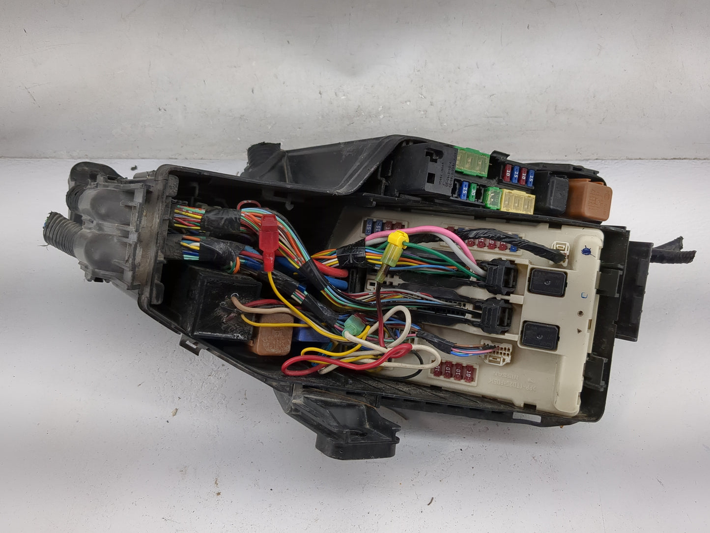 2009-2010 Nissan Murano Fusebox Fuse Box Panel Relay Module Fits Fits 2009 2010 OEM Used Auto Parts - Oemusedautoparts1.com