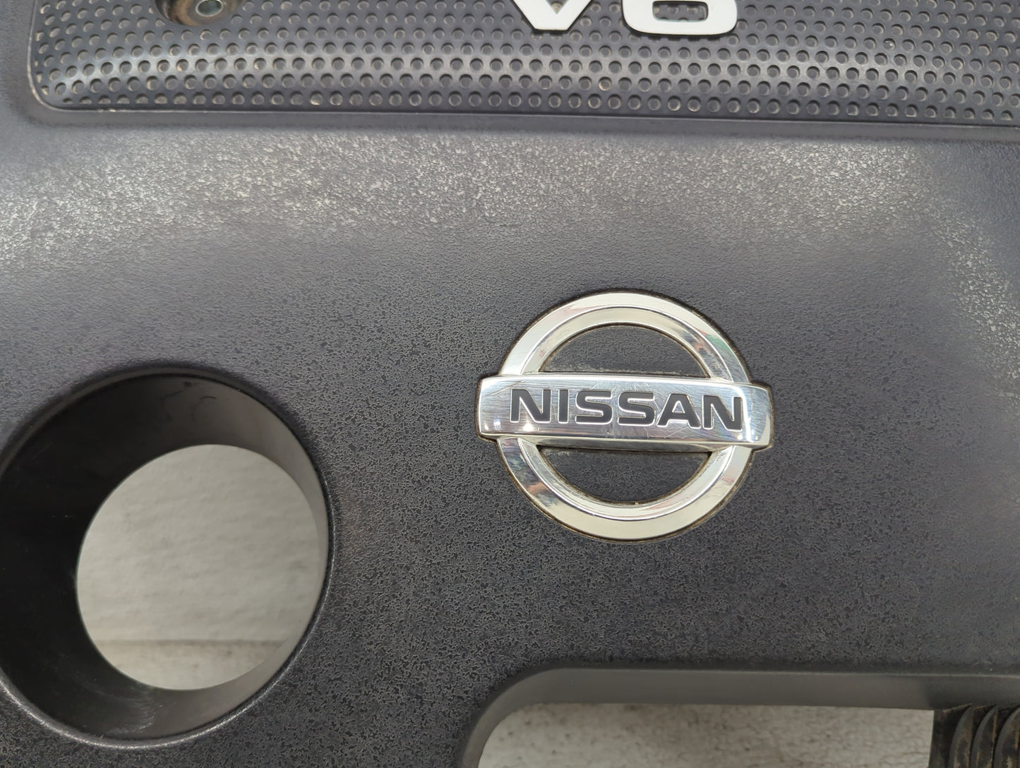 2009 Nissan Murano Engine Cover - Oemusedautoparts1.com