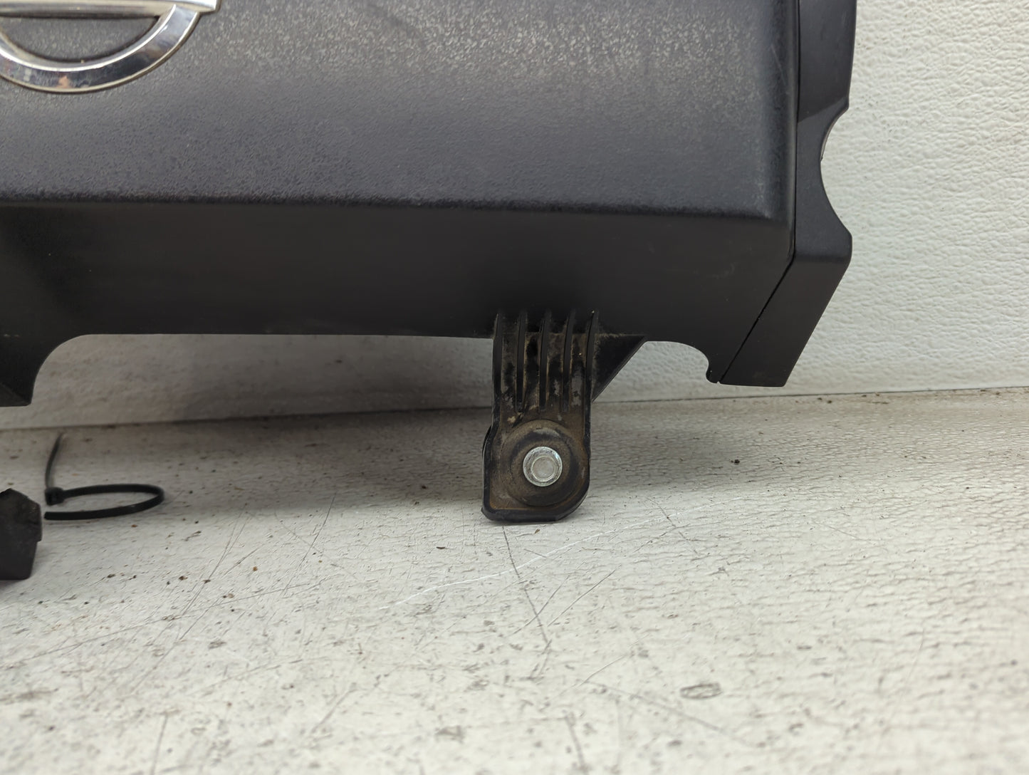 2009 Nissan Murano Engine Cover - Oemusedautoparts1.com