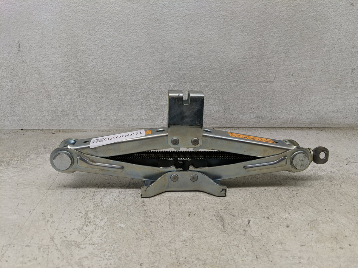 2009 Nissan Murano Spare Scissor Car Jack - Oemusedautoparts1.com