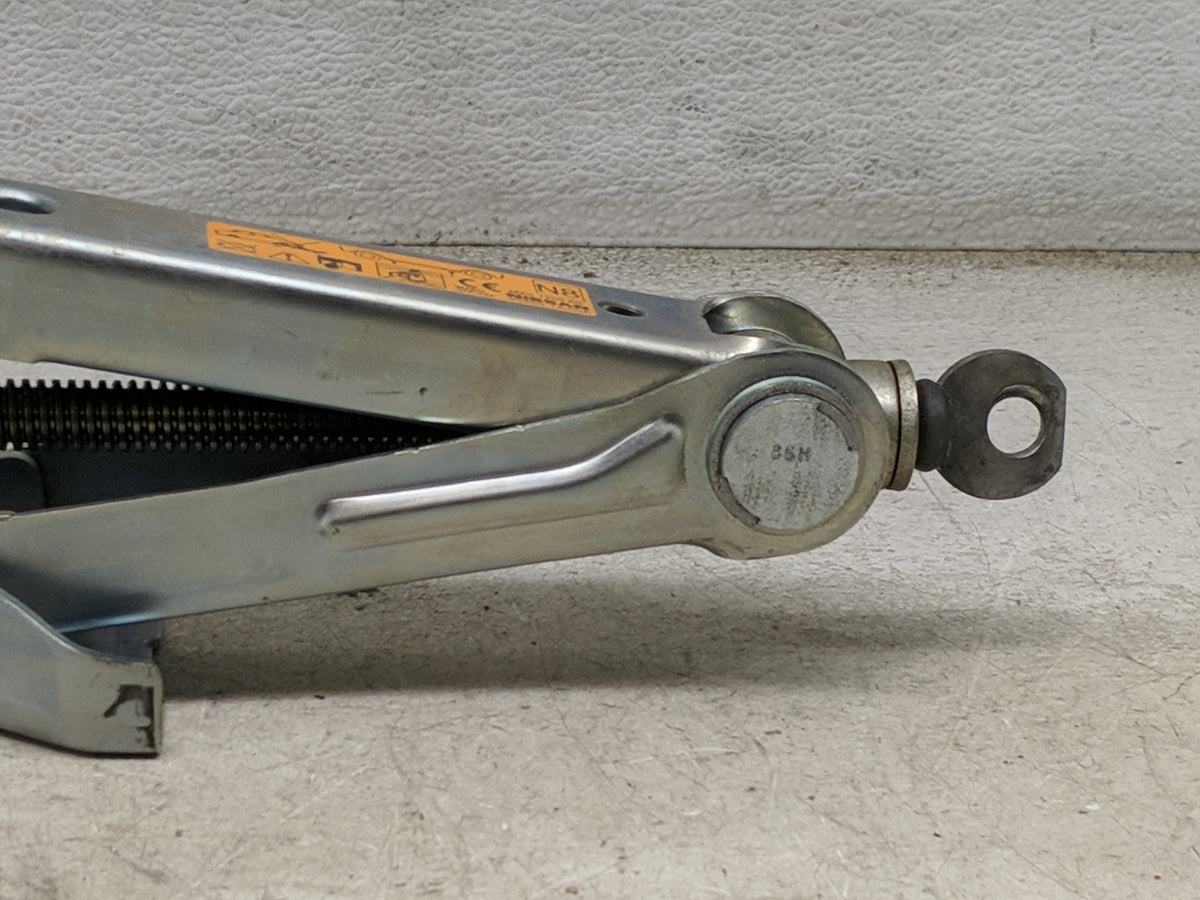 2009 Nissan Murano Spare Scissor Car Jack - Oemusedautoparts1.com