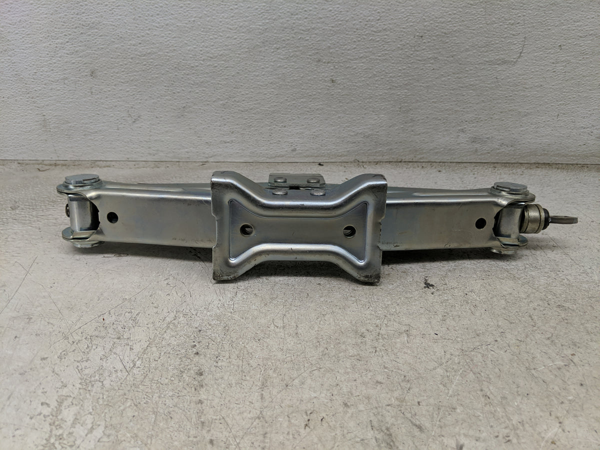 2009 Nissan Murano Spare Scissor Car Jack - Oemusedautoparts1.com