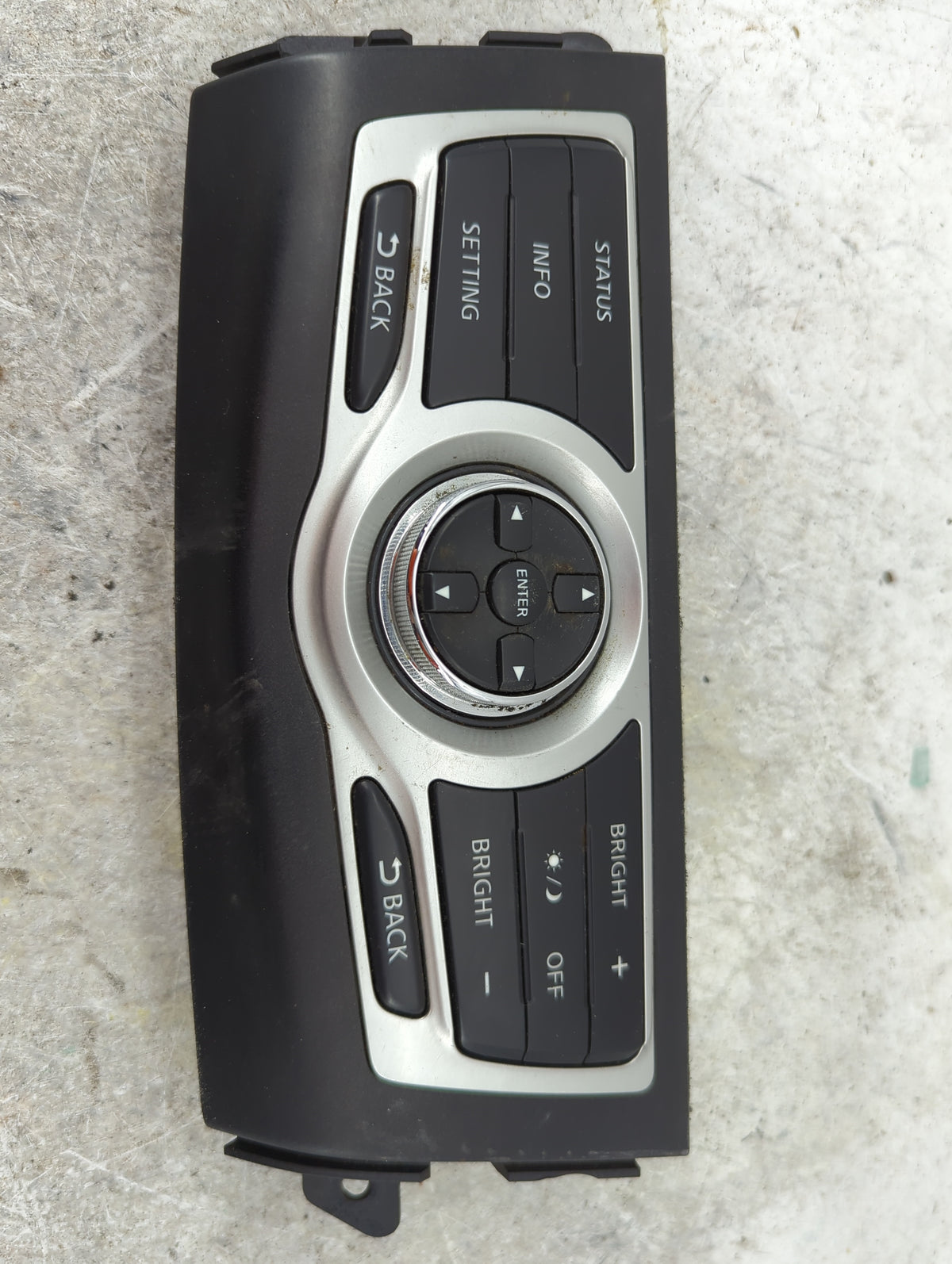 2009 Nissan Murano Radio Control Panel 1501259 - Oemusedautoparts1.com