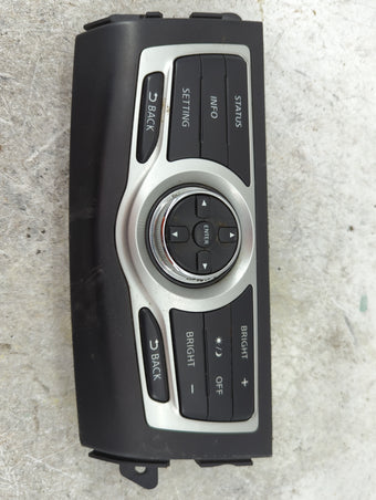 compare product 2009 Nissan Murano Radio Control Panel 1501259
