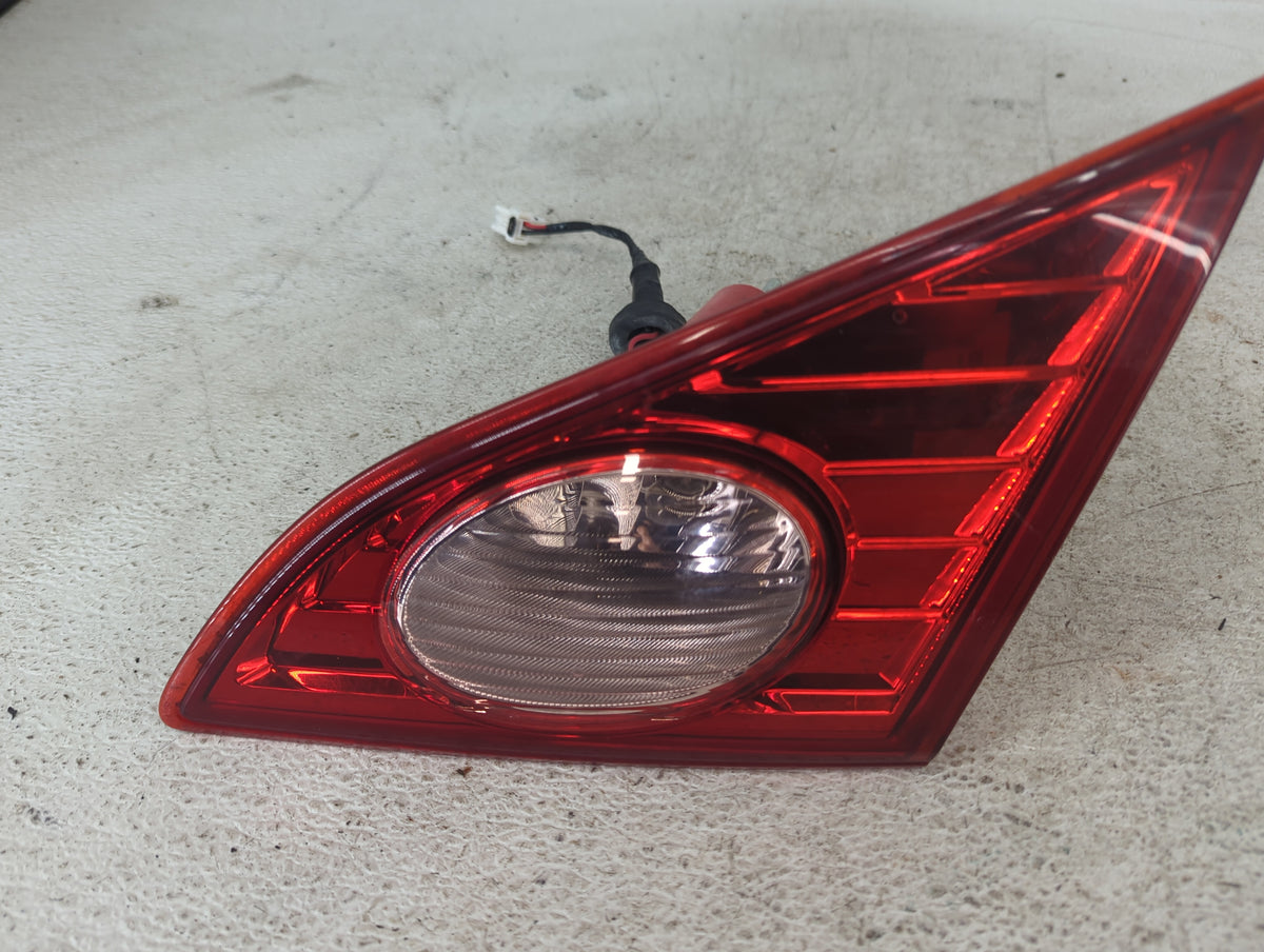 2009-2010 Nissan Murano Passenger Right Side Deck Lid Mounted Tail Light 1502164 - Oemusedautoparts1.com