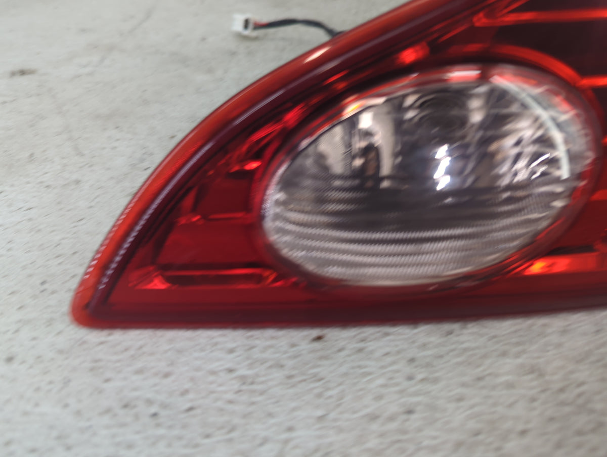 2009-2010 Nissan Murano Passenger Right Side Deck Lid Mounted Tail Light 1502164 - Oemusedautoparts1.com