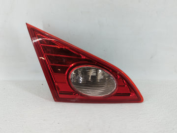 2009-2010 Nissan Murano Tail Light Assembly Passenger Right OEM P/N:E423266 Fits Fits 2009 2010 OEM Used Auto Parts - Oemuse