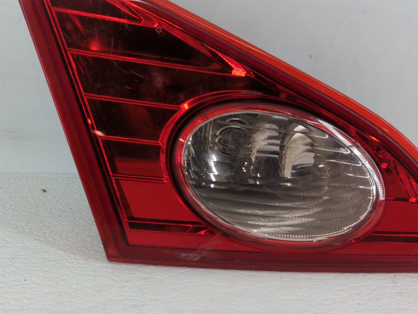 2009-2010 Nissan Murano Tail Light Assembly Passenger Right OEM P/N:E423266 Fits Fits 2009 2010 OEM Used Auto Parts - Oemuse