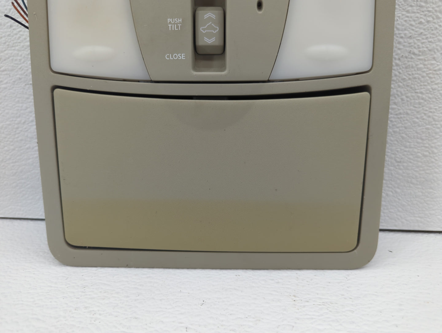 2009-2013 Nissan Murano Overhead Roof Console Beige - Oemusedautoparts1.com