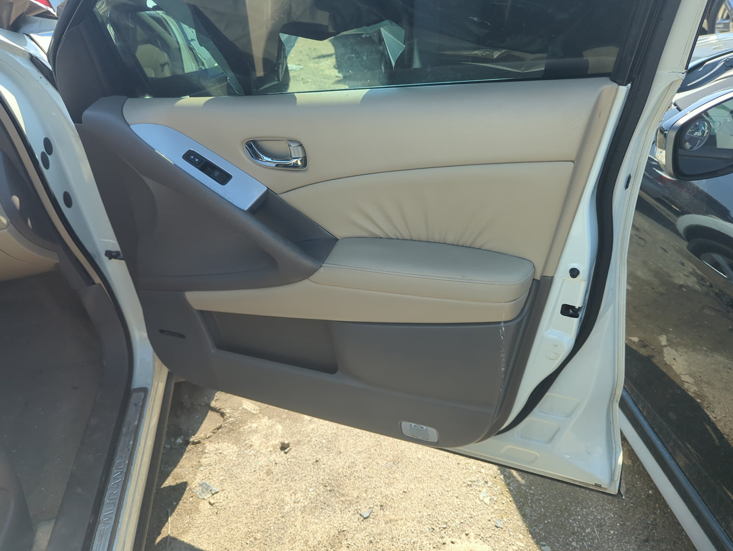 2009 Nissan Murano Front Right Passenger Interior Door Panel Trim - Oemusedautoparts1.com