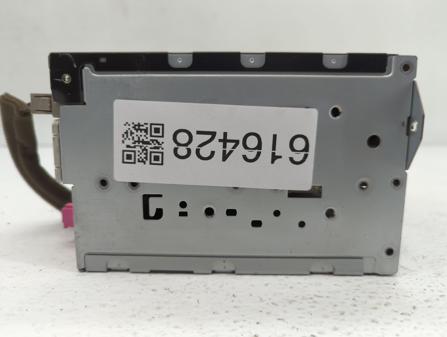 2009-2010 Nissan Murano Radio AM FM Cd Player Receiver Replacement P/N:259151AA0B Fits Fits 2009 2010 OEM Used Auto Parts - 