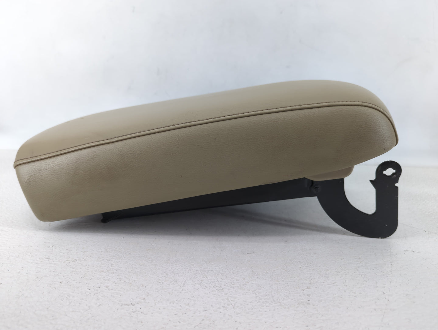 2009 Nissan Murano Center Console Armrest Cover Lid Beige - Oemusedautoparts1.com