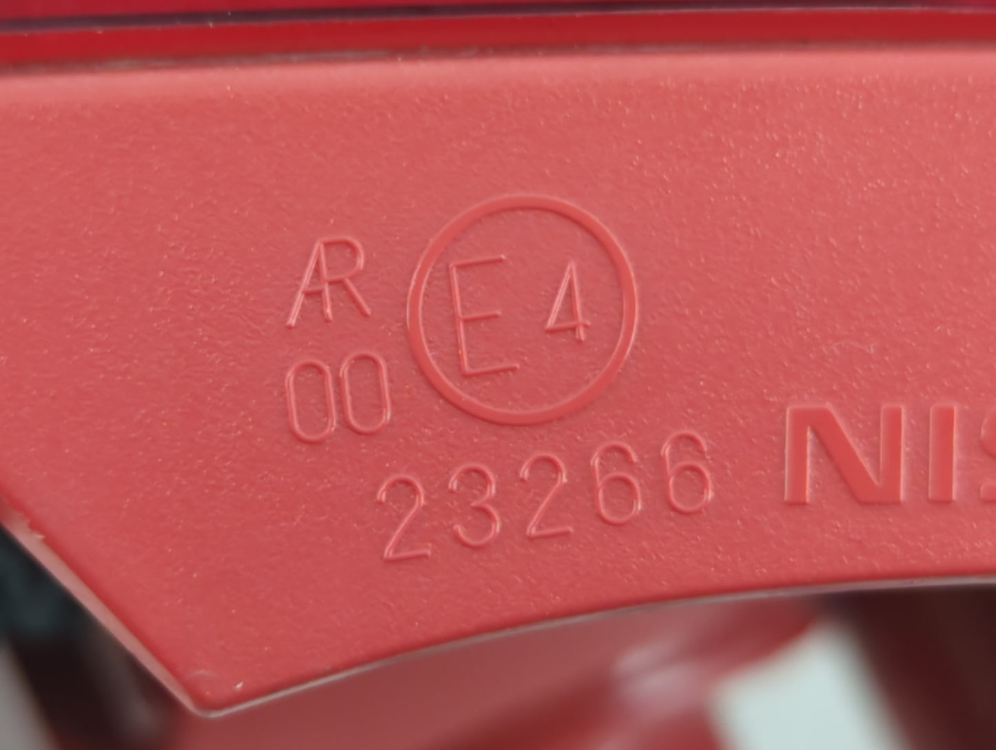 2009-2010 Nissan Murano Tail Light Assembly Passenger Right OEM P/N:E423266 Fits Fits 2009 2010 OEM Used Auto Parts - Oemuse