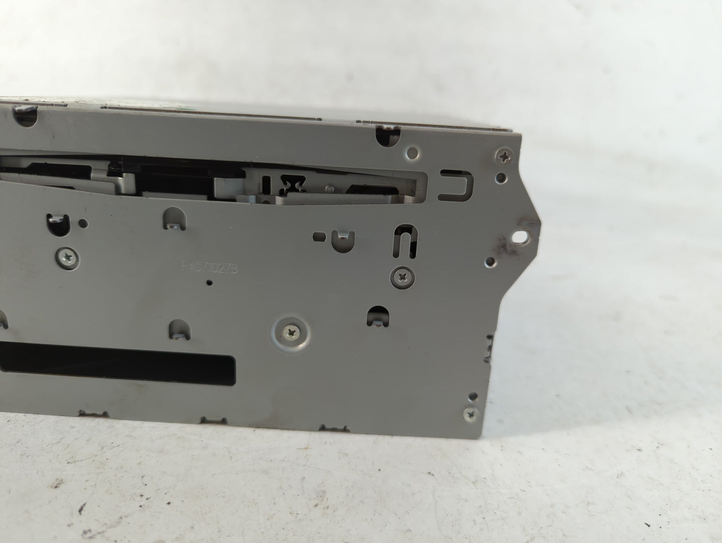 2009-2010 Nissan Murano Radio AM FM Cd Player Receiver Replacement P/N:25915 1AA0A Fits Fits 2009 2010 OEM Used Auto Parts -