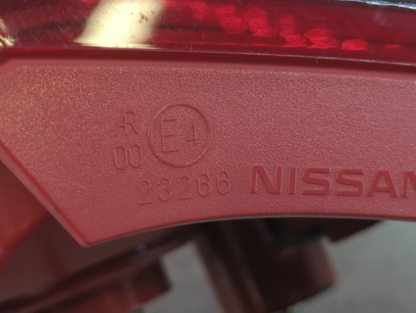 2009-2010 Nissan Murano Tail Light Assembly Passenger Right OEM P/N:26266 Fits Fits 2009 2010 OEM Used Auto Parts - Oemuseda