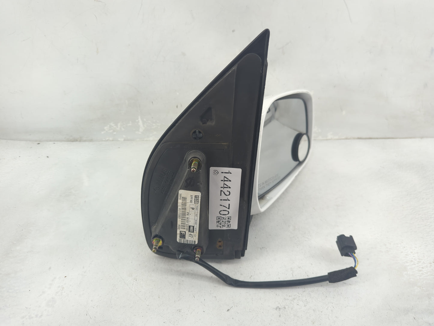 2005-2012 Nissan Pathfinder Passenger Side View Mirror - Right Door Mirror OEM Used - Oemusedautoparts1.com