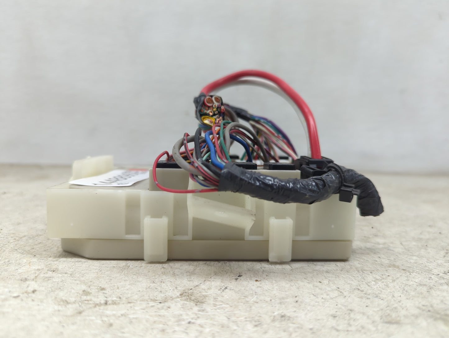 2009 Nissan Pathfinder Fusebox Fuse Box Panel Relay Module P/N:284B79F05 284B7-9F05, 6ZE00C Fits Fits 2008 OEM Used Auto Par