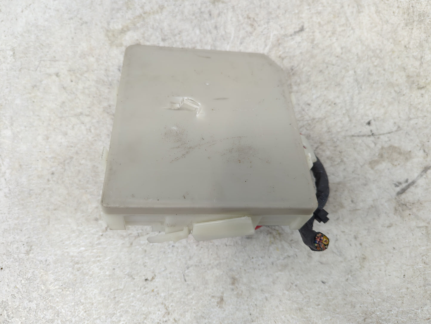 2009 Nissan Pathfinder Fusebox Fuse Box Panel Relay Module P/N:284B79F05 284B7-9F05, 6ZE00C Fits Fits 2008 OEM Used Auto Par