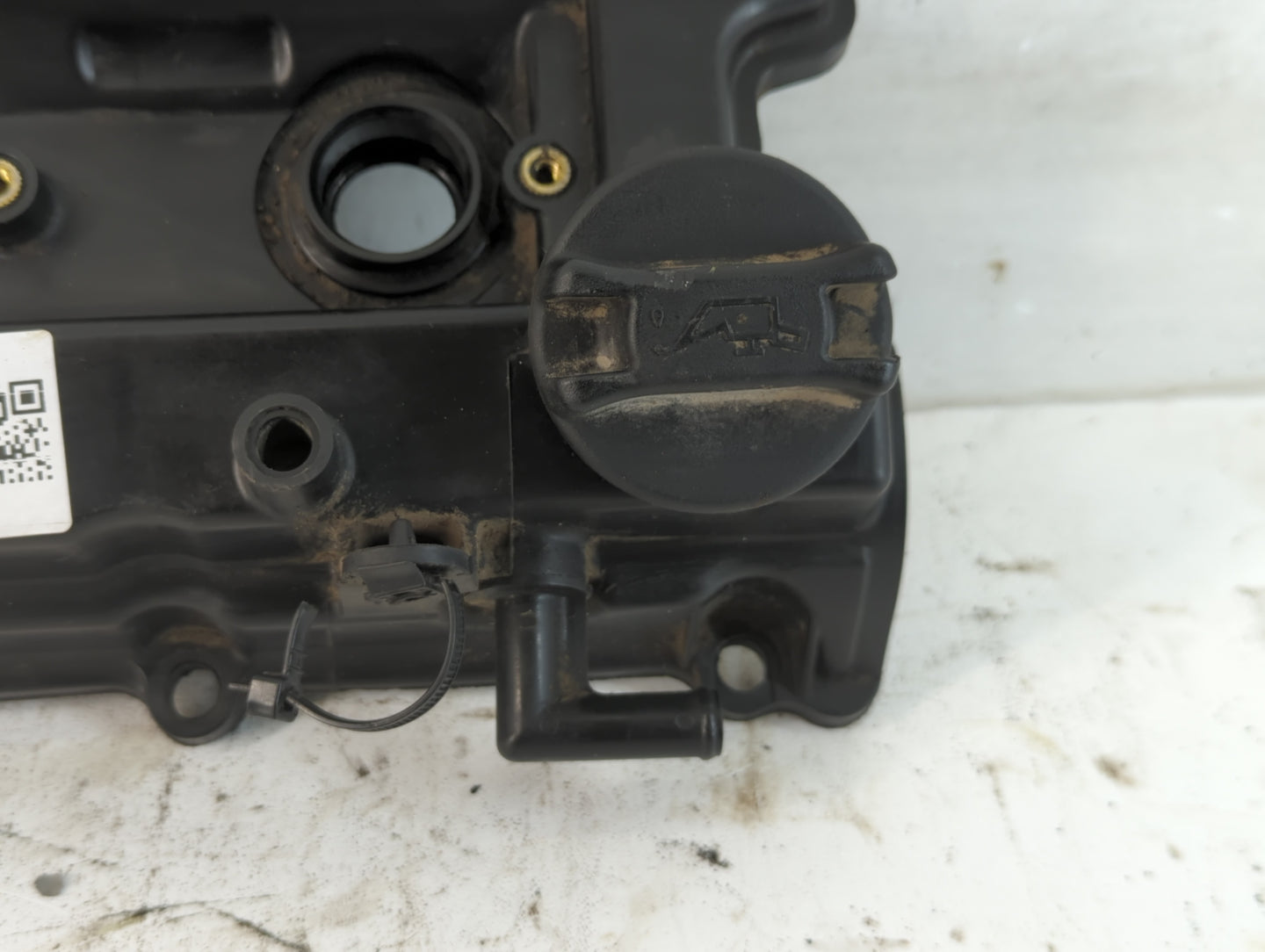 2009 Nissan Quest Driver Left Cylinder Head Valve Cover Fits OEM Used Auto Parts - Oemusedautoparts1.com