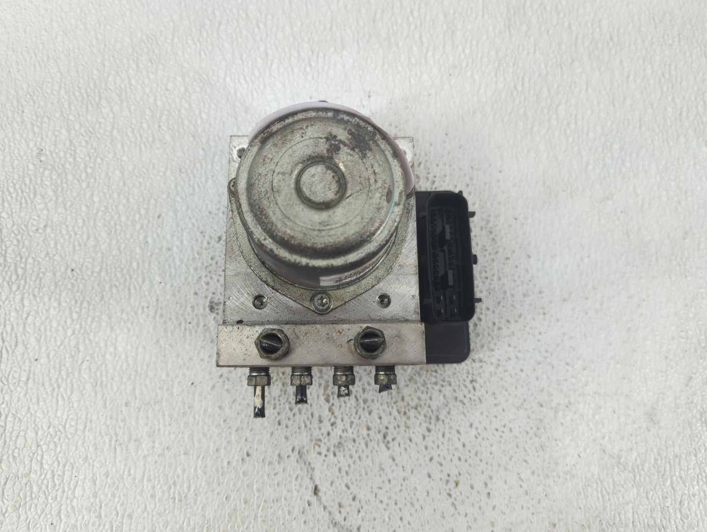 2008-2009 Nissan Rogue ABS Pump Control Module Replacement Fits Fits 2008 2009 OEM Used Auto Parts - Oemusedautoparts1.com
