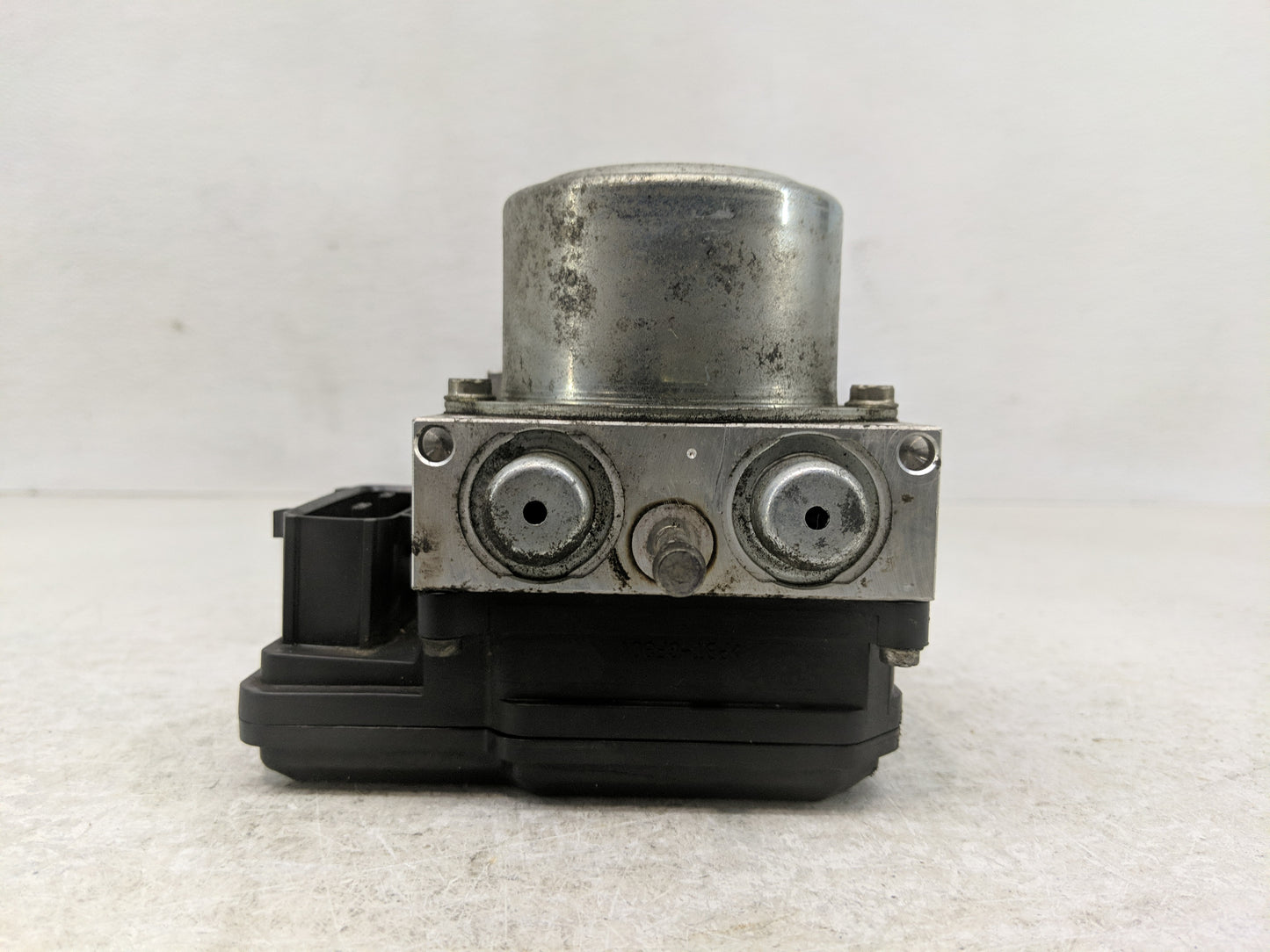 2008-2009 Nissan Rogue ABS Pump Control Module Replacement P/N:TD8405 Fits Fits 2008 2009 OEM Used Auto Parts - Oemusedautop