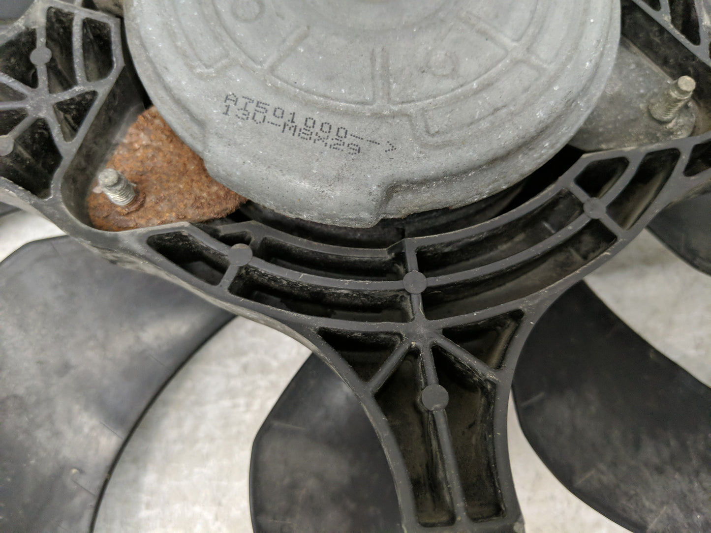 2008-2009 Nissan Rogue Electric Radiator Cooling Fan Motor Assembly Fits Fits 2008 2009 OEM Used Auto Parts - Oemusedautopar