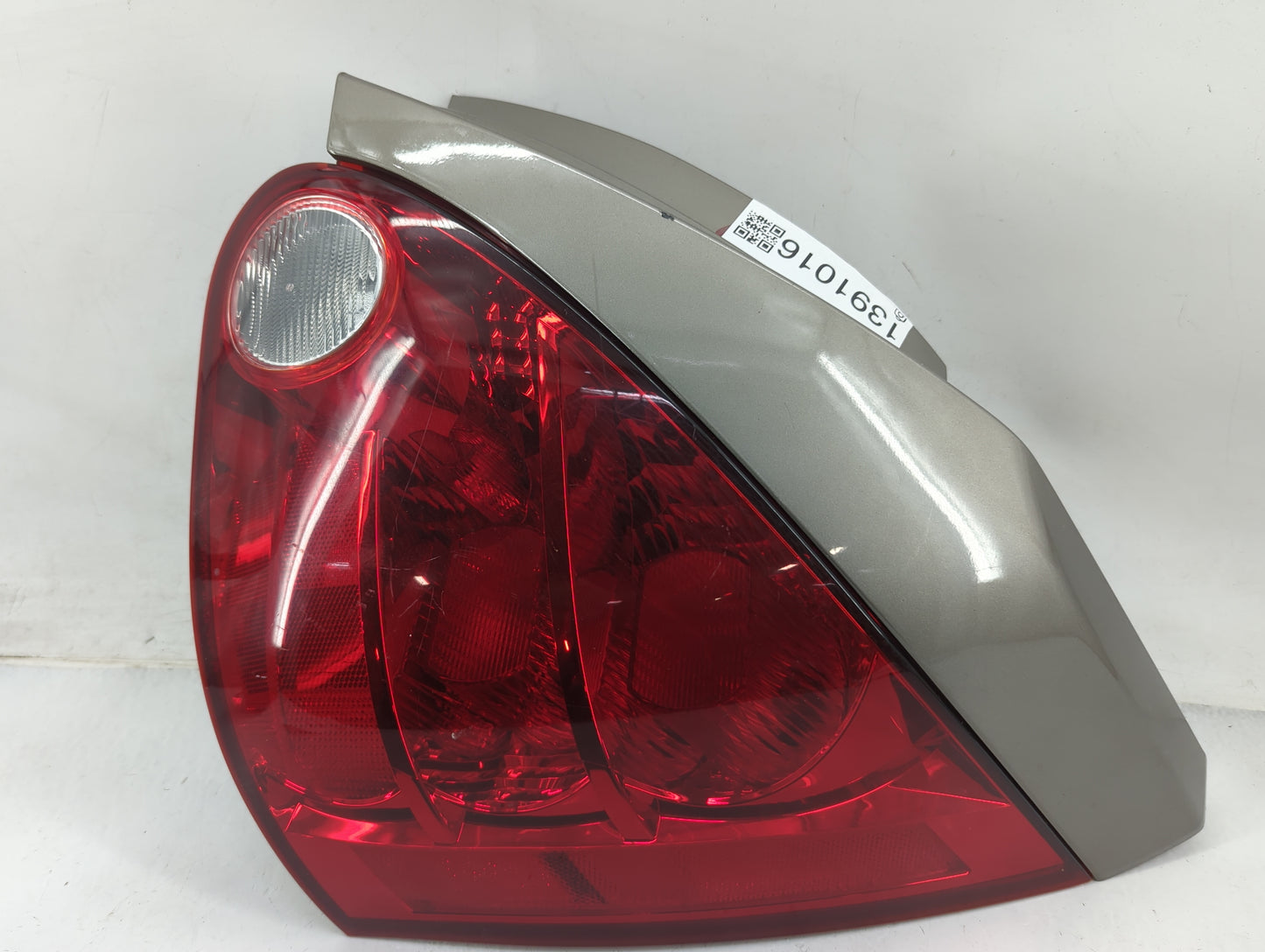 2008-2015 Nissan Rogue Tail Light Assembly Passenger Right OEM Fits Fits 2008 2009 2010 2011 2012 2013 2014 2015 OEM Used Au