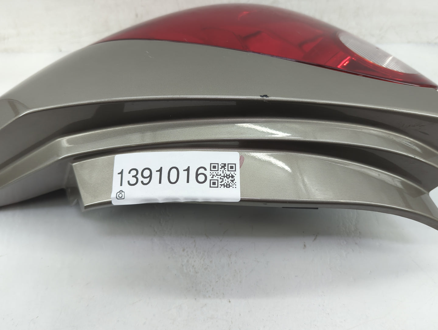 2008-2015 Nissan Rogue Tail Light Assembly Passenger Right OEM Fits Fits 2008 2009 2010 2011 2012 2013 2014 2015 OEM Used Au