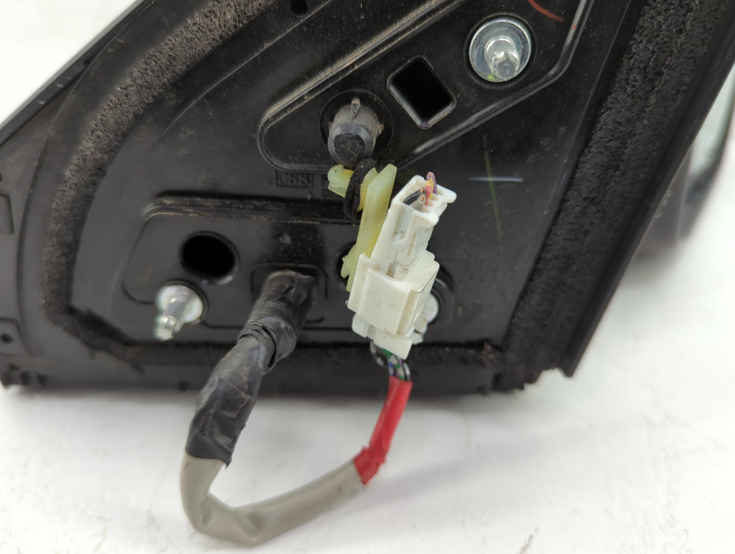 2008-2015 Nissan Rogue Passenger Side View Mirror - Right Door Mirror OEM Used - Oemusedautoparts1.com