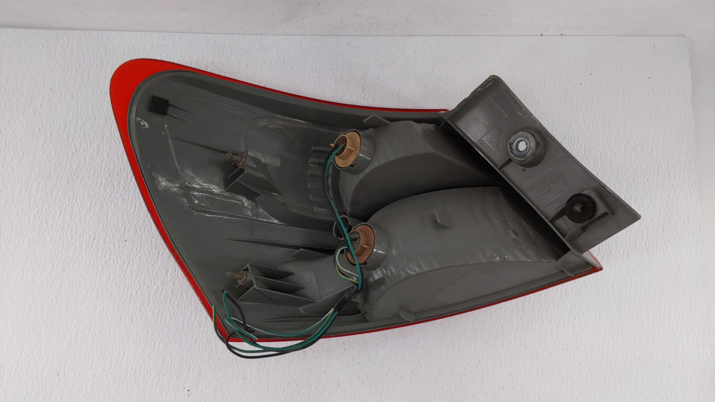 2008-2015 Nissan Rogue Tail Light Assembly Passenger Right OEM Fits Fits 2008 2009 2010 2011 2012 2013 2014 2015 OEM Used Au