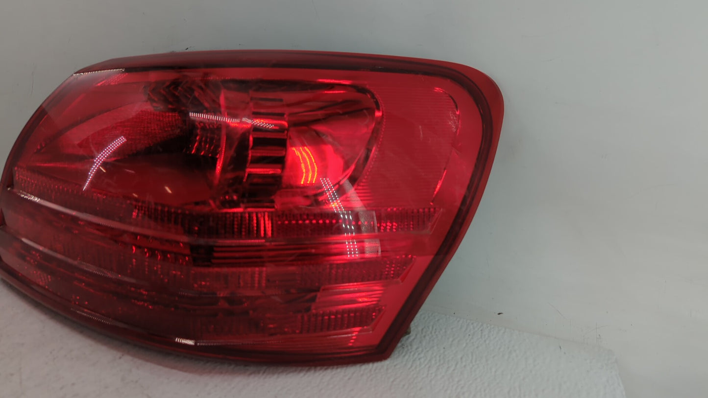 2008-2015 Nissan Rogue Tail Light Assembly Passenger Right OEM Fits Fits 2008 2009 2010 2011 2012 2013 2014 2015 OEM Used Au