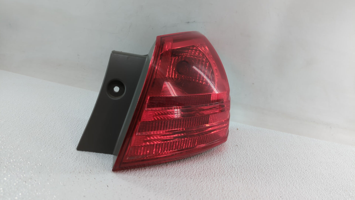 2008-2015 Nissan Rogue Tail Light Assembly Passenger Right OEM Fits Fits 2008 2009 2010 2011 2012 2013 2014 2015 OEM Used Au