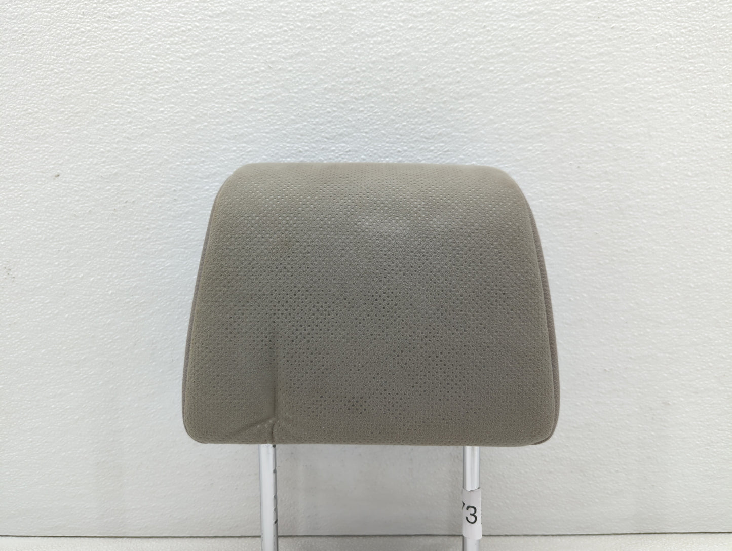 2008-2009 Nissan Rogue Headrest Head Rest Front Driver Passenger Seat - Oemusedautoparts1.com