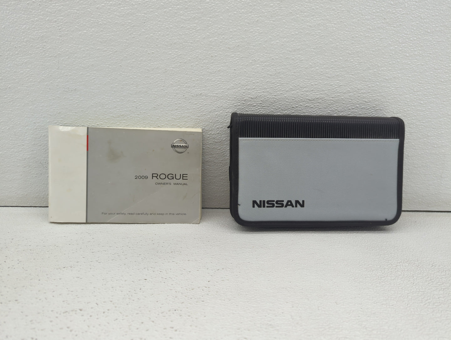 2009 Nissan Rogue Owners Manual Book Guide OEM Used Auto Parts - Oemusedautoparts1.com